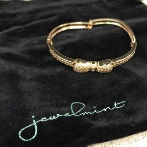 Jewelmint bow gold bracelet